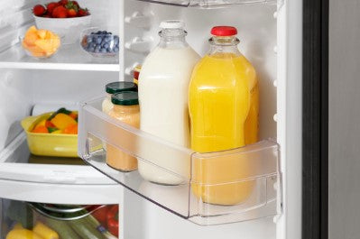 GQ2510◇NEIGHBORHOOD ONE THIRD : 25ss GE® 25.3 Cu. Ft. Side-By-Side Refrigerator in Fingerprint